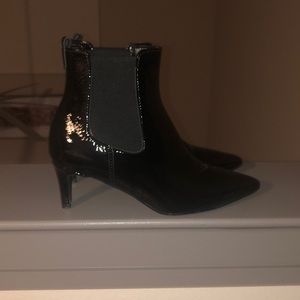 Perry Ellis booties